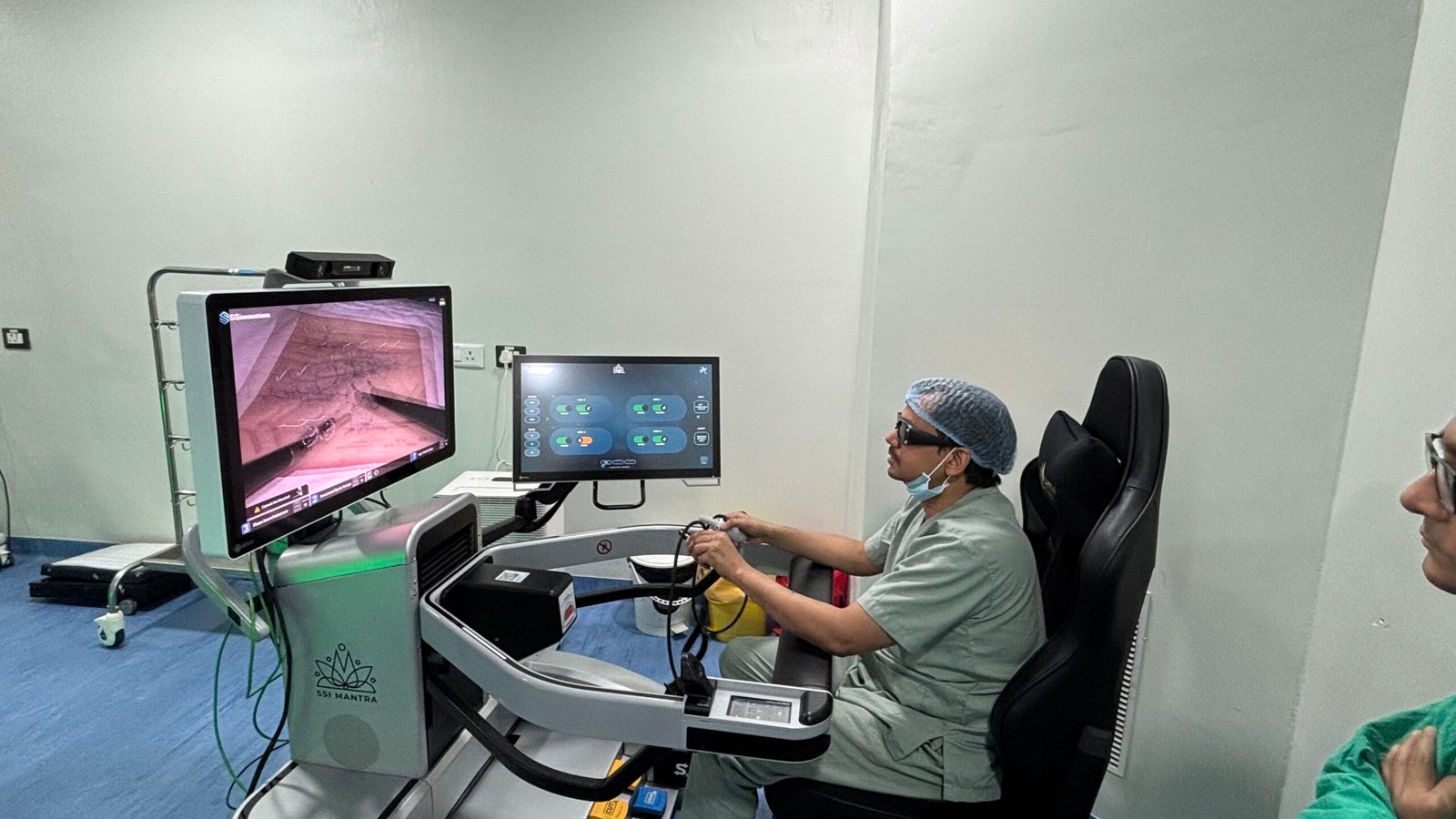 Dr Manish Tiwari Complex Oncology Surgeon